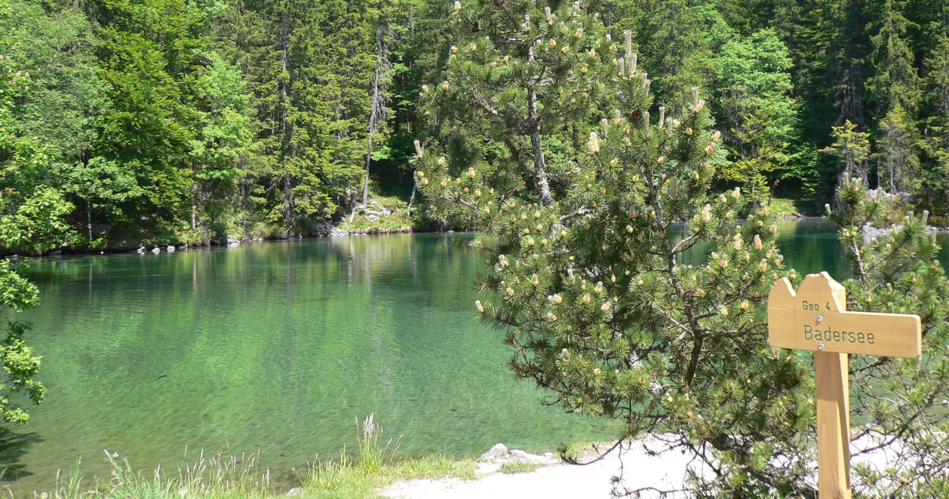 Badersee view to the island, © Touristinformation Grainau