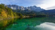 Eibsee im Herbst mit Blick auf Zugspitze, © Tourist Information Grainau –W.Ehn