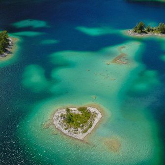 Eibsee mit Herz, © Zugspitzdorf Grainau - D. Diedrich