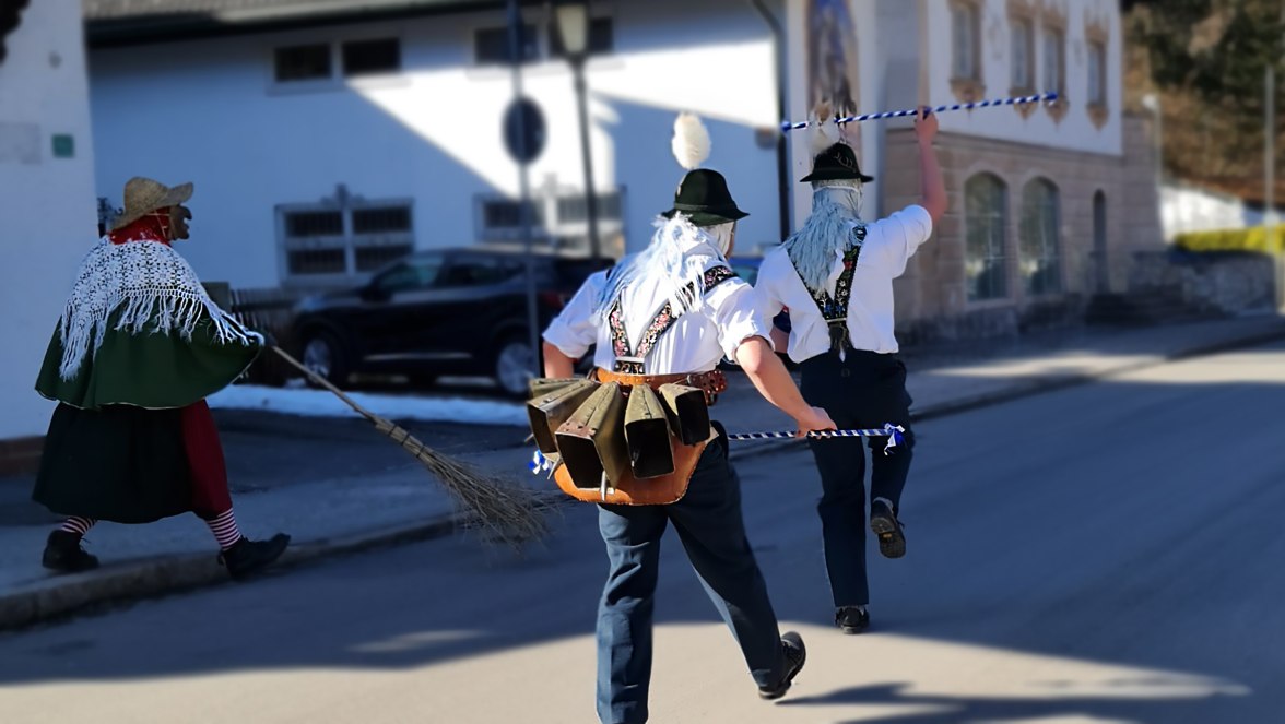 Schellenrührer im Grainauer Fasching, © Gemeinde Grainau / E. Reindl