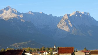 Autumn panorama in Garmisch-Partenkirchen, © Markt Garmisch-Partenkirchen - Foto Gulbe