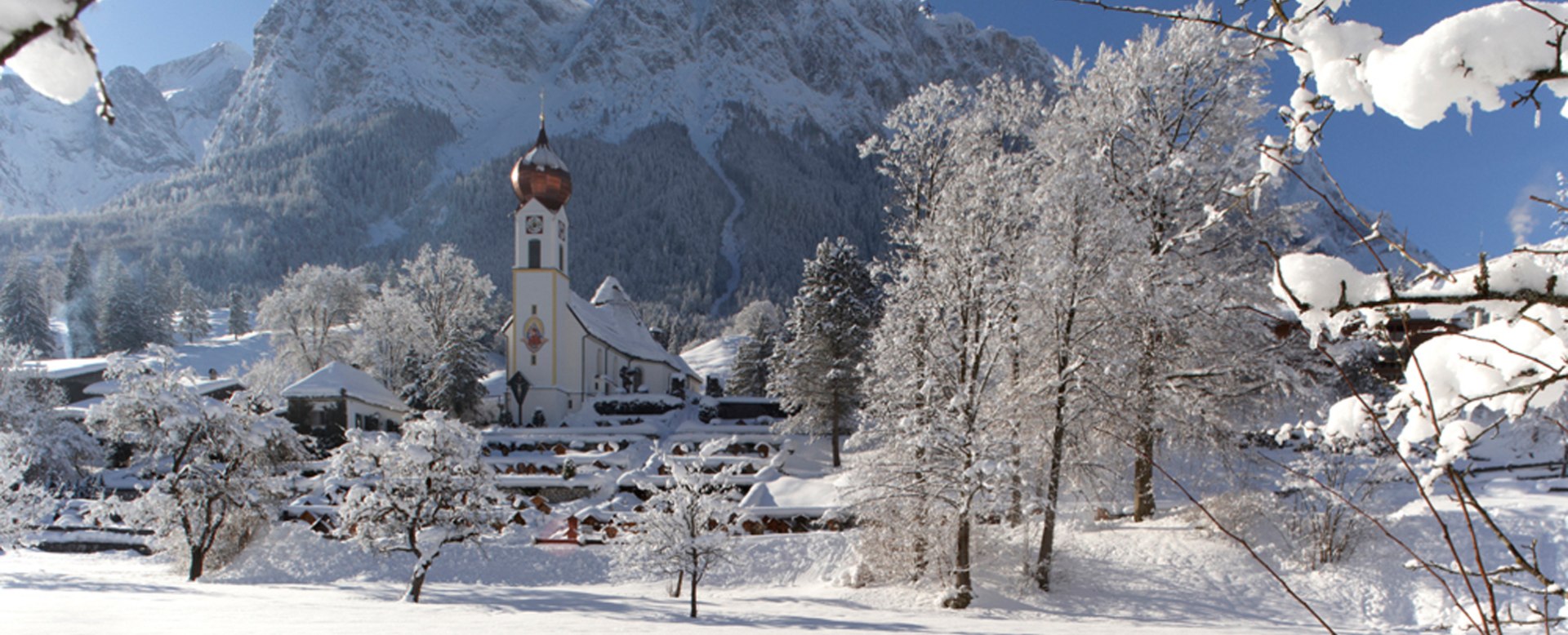 Grainauer Kirche im Winter, © Tourist Information - Gilsdorf