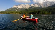 Eibsee mit Ruderboot, Sommer, Grainau, © Touristinformation Grainau - Foto Ehn