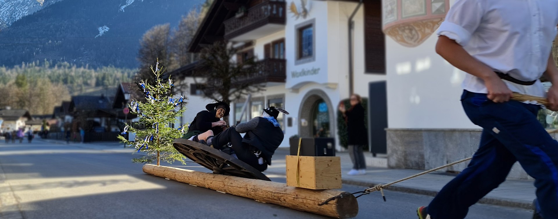 Mühlrad ist unterwegs , © Gemeinde Grainau / E. Reindl