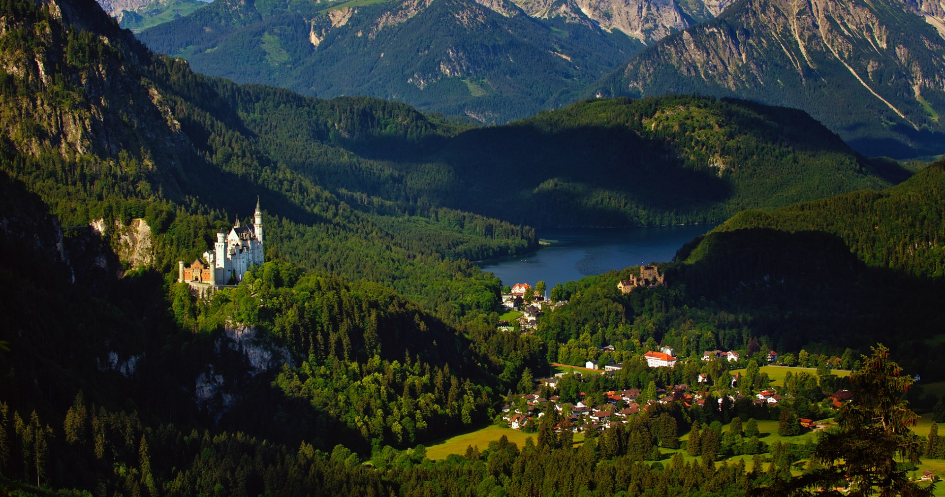 Neuschwanstein Castle landscape, © Bayerische Schlösserverwaltung