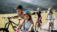 Family cycling, © Zugspitzland - T. Marzusch