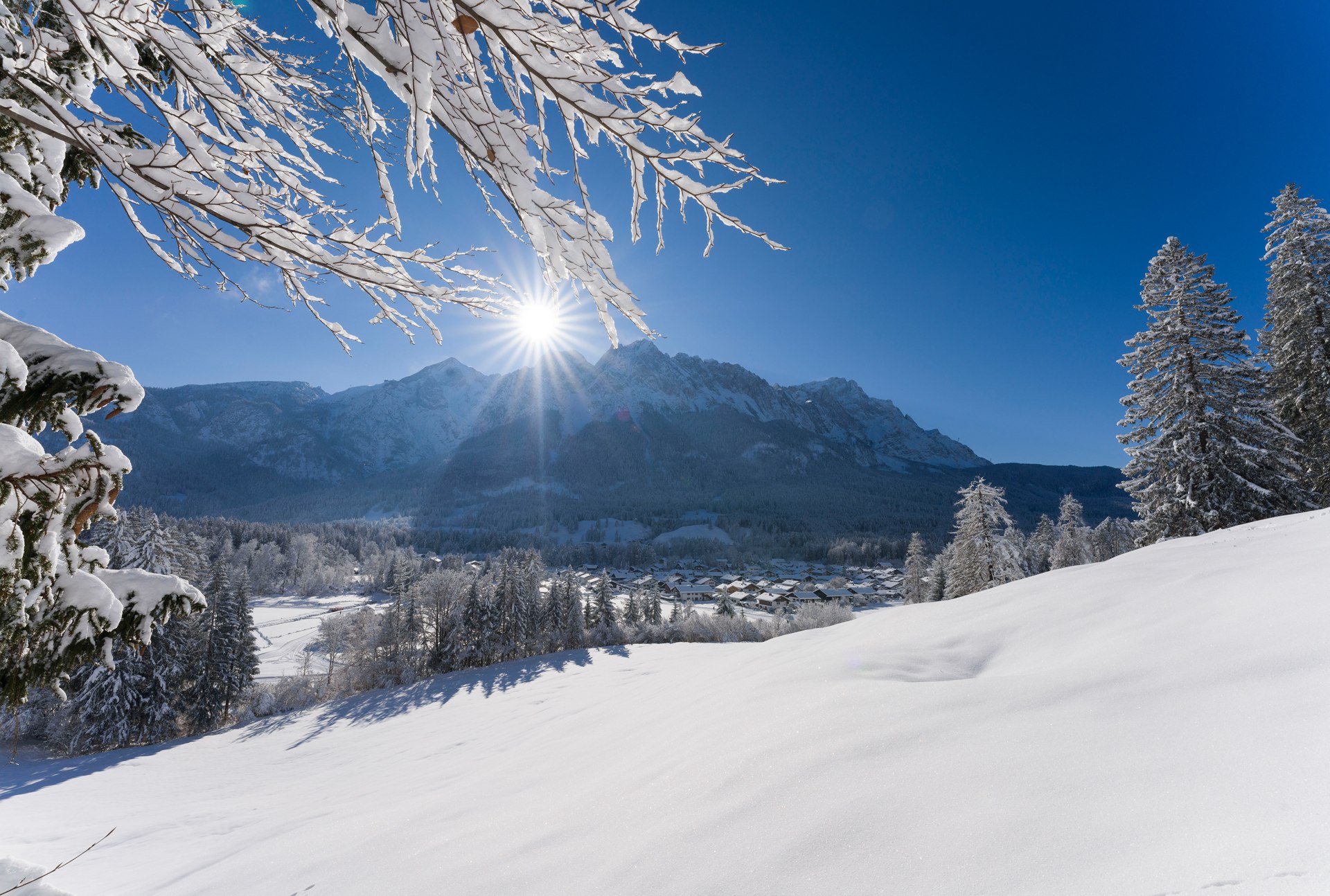 Verschneiter Höhenrain, © Zugspitzdorf Grainau - Ehn